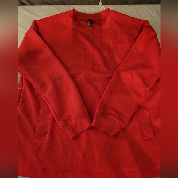 NWOT Mondetta Vibrant Red Sweatshirt - Picture 6 of 7
